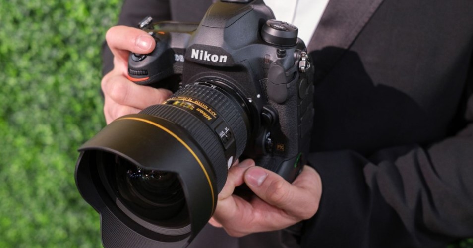 Nikon D6 sở hữu cảm biến full-frame độ phân giải 20,8 megapixel