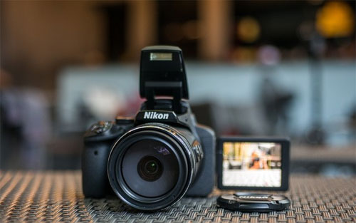 Máy ảnh Nikon P900